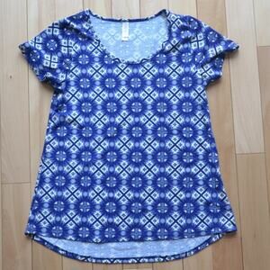 LuLaRoe Classic Tee Size Small (Women's) Blue and White Geometric Pattern